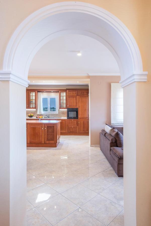Hill House Apartment